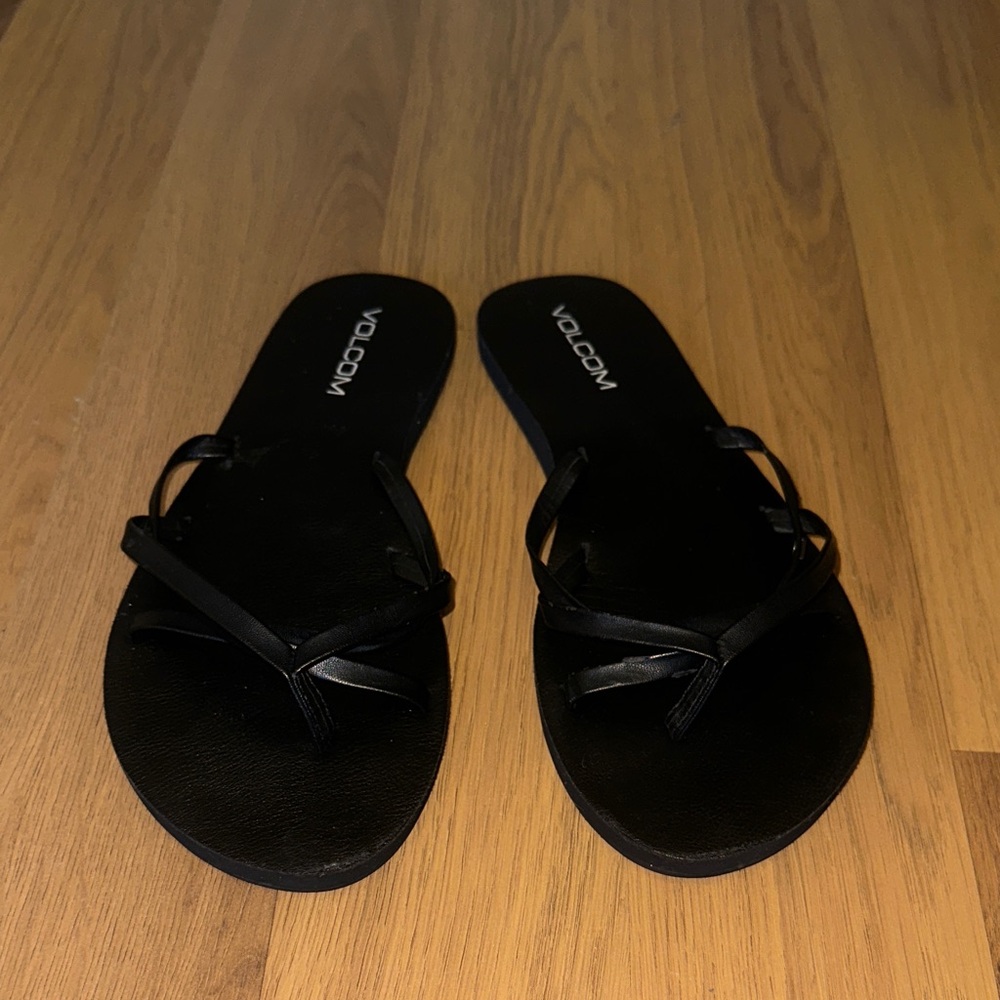 Volcom Women's Elegant Black Sandals